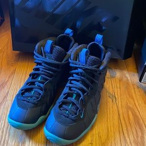 Nike little posite one QS size: 5.5y black/blue lagoon